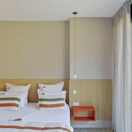 빌라 Levant Luxury 그리모